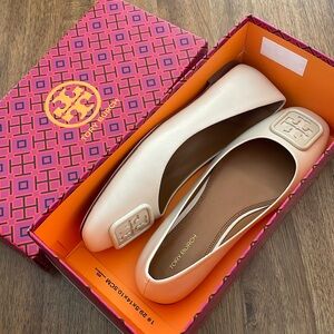 Tory Burch Ballerina shoe in beige